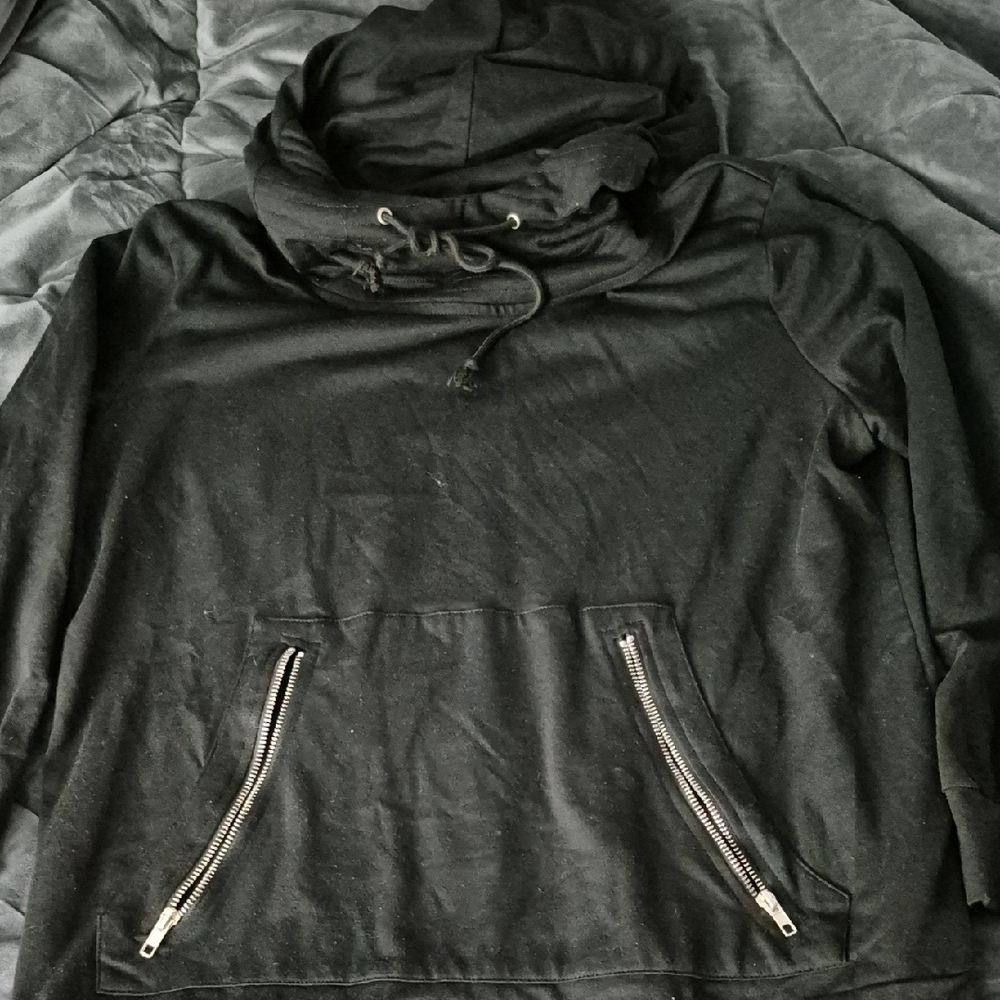 Black Hoodie with Zipper Pockets
